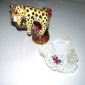 Hand painted Limoges leopard box 43/1000 numbered piece